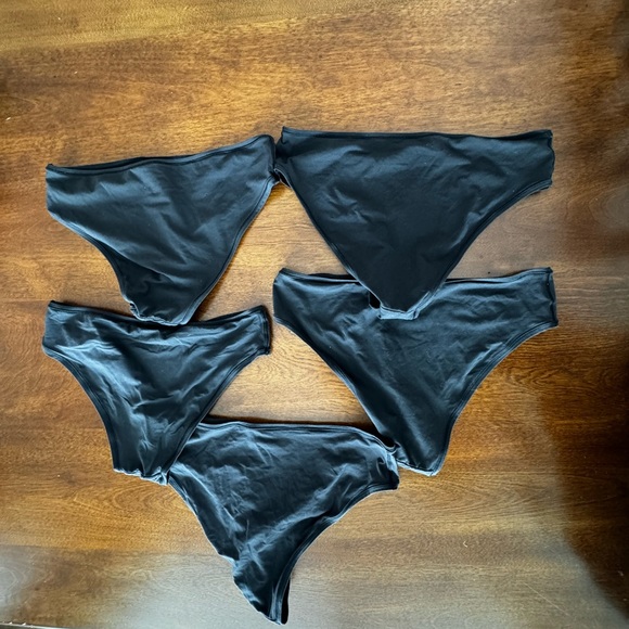 Skims Fits Everybody Cheeky Brief - Black - Picture 4 of 4